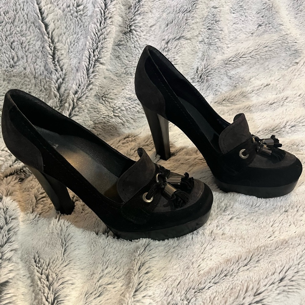 3 pairs of gorgeous, barely worn shoes! Size 6.5